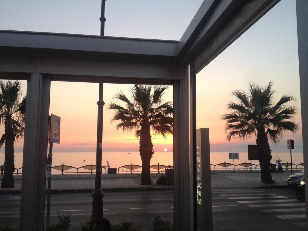 Hotel Serenella Agropoli Esterno foto