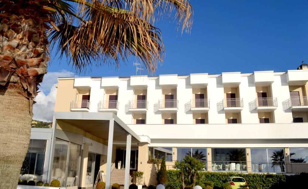Hotel Serenella Agropoli Esterno foto