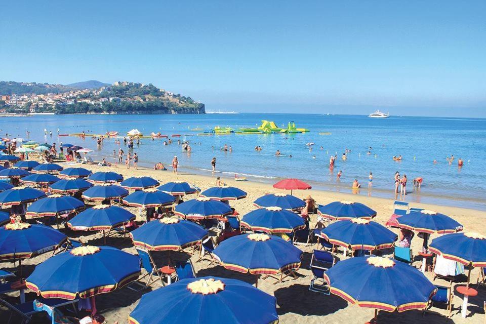 Hotel Serenella Agropoli Esterno foto