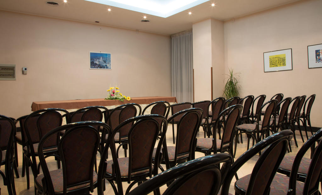 Hotel Serenella Agropoli Esterno foto